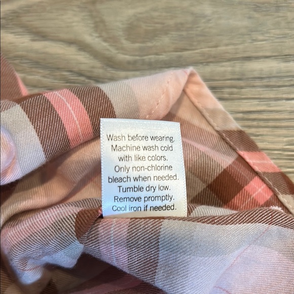 NWT SO Pink Plaid Button Down Shirt Size L - Picture 9 of 9